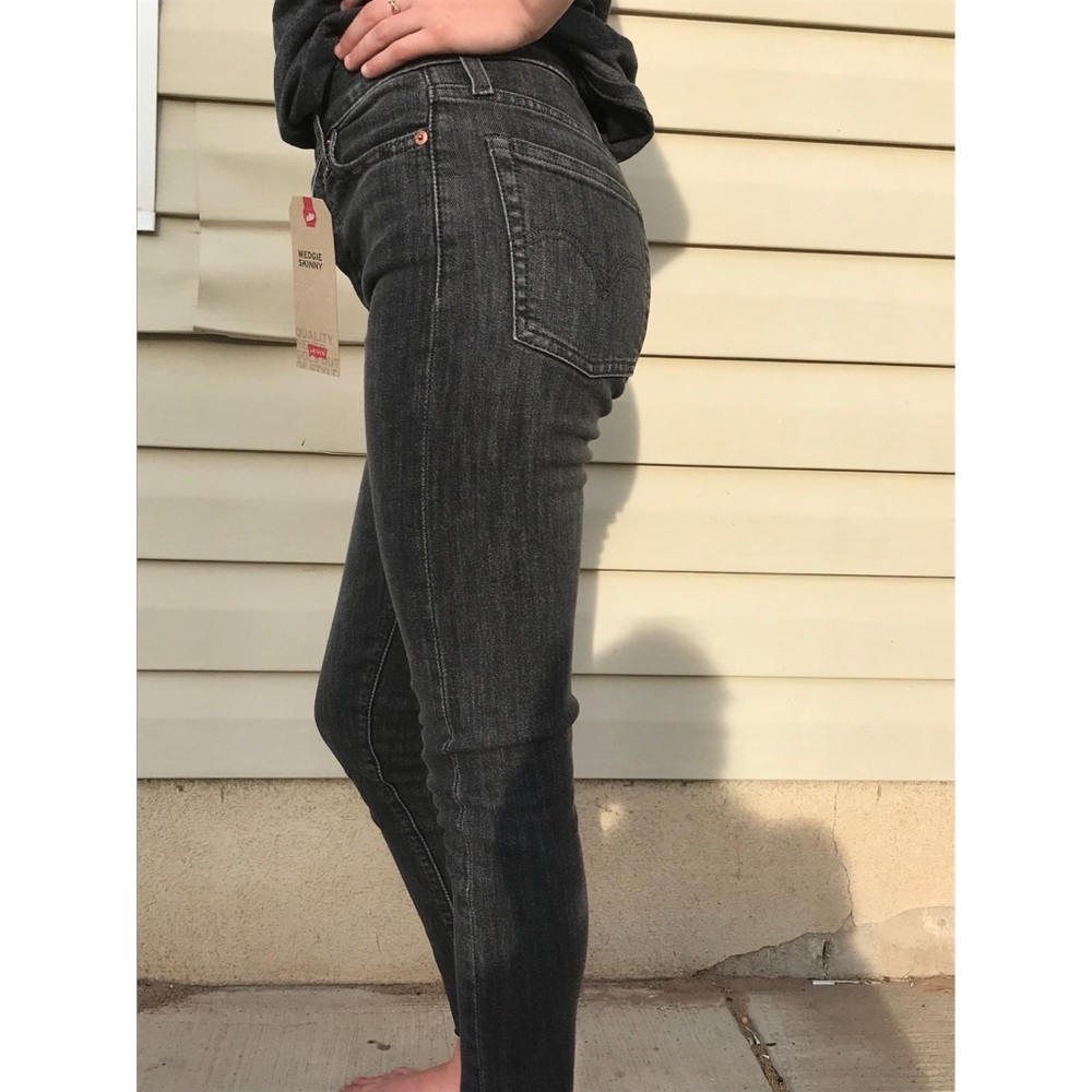 Levi’s wedgie skinny jeans - Picture 2 of 5